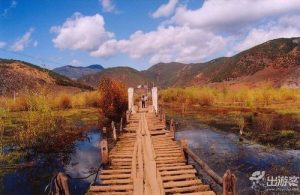 八月旅游-