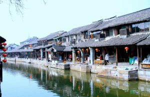 那个城市旅游便宜又好玩-