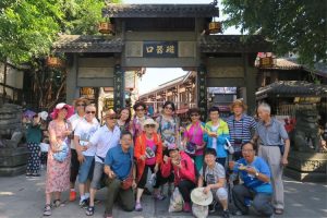 本地旅行团-
