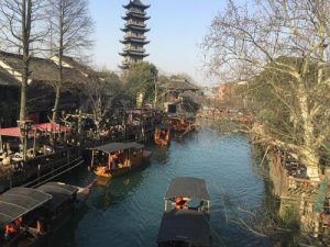乌镇跟团还是自由行-